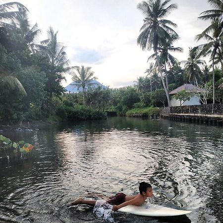 הוילה Jasri Dalem Surf Retreat מראה חיצוני תמונה